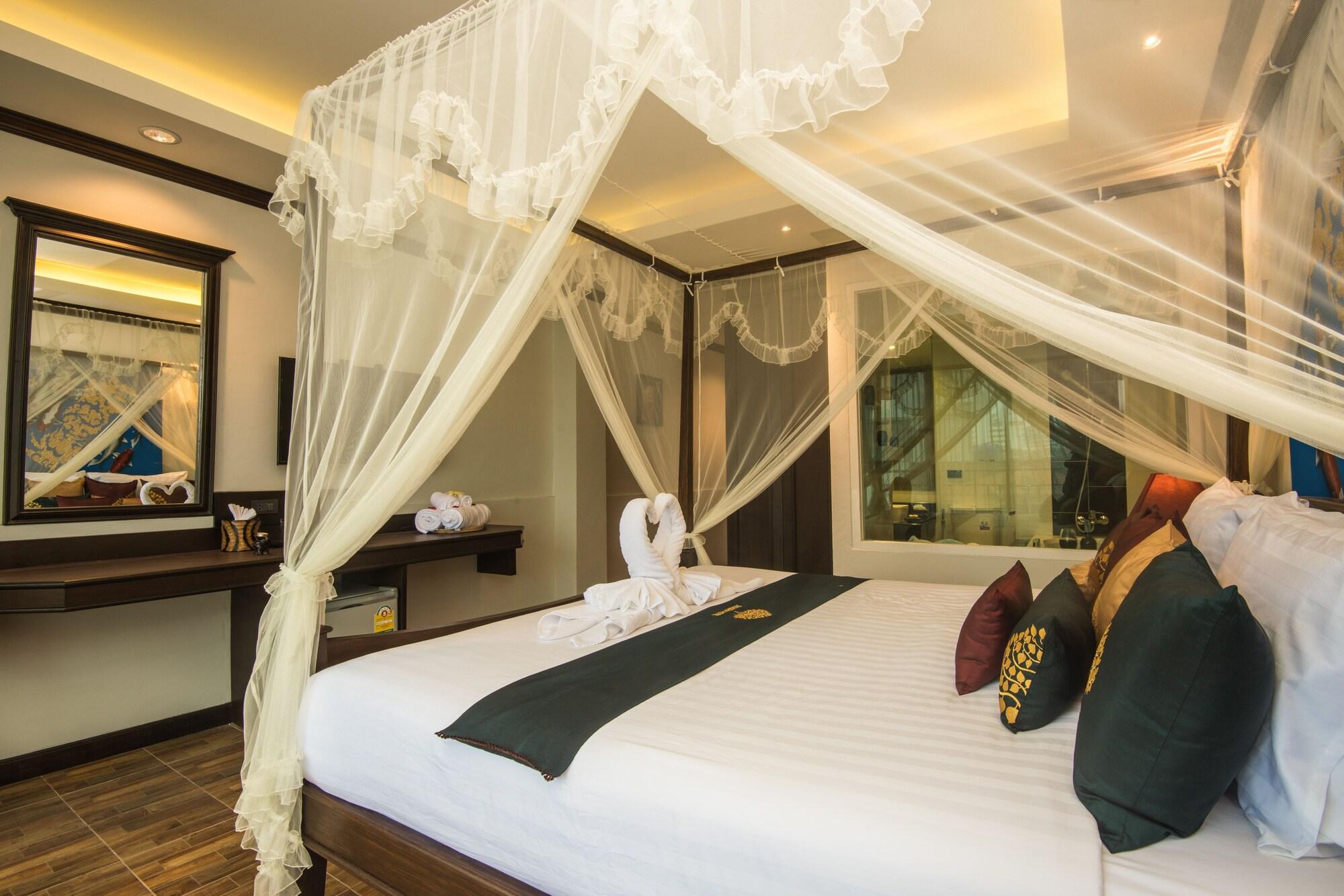 Tanawan Phuket Hotel Экстерьер фото