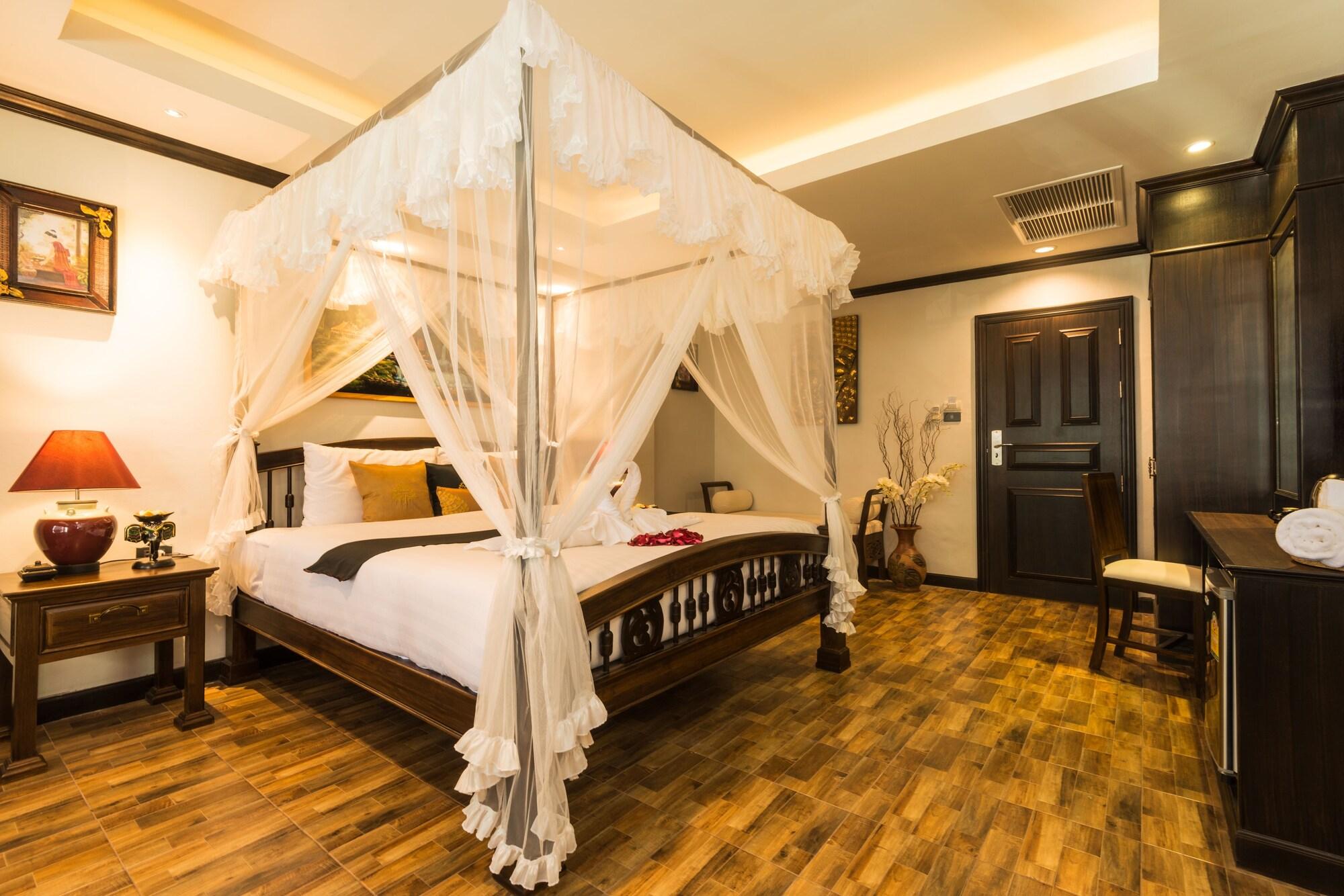 Tanawan Phuket Hotel Экстерьер фото