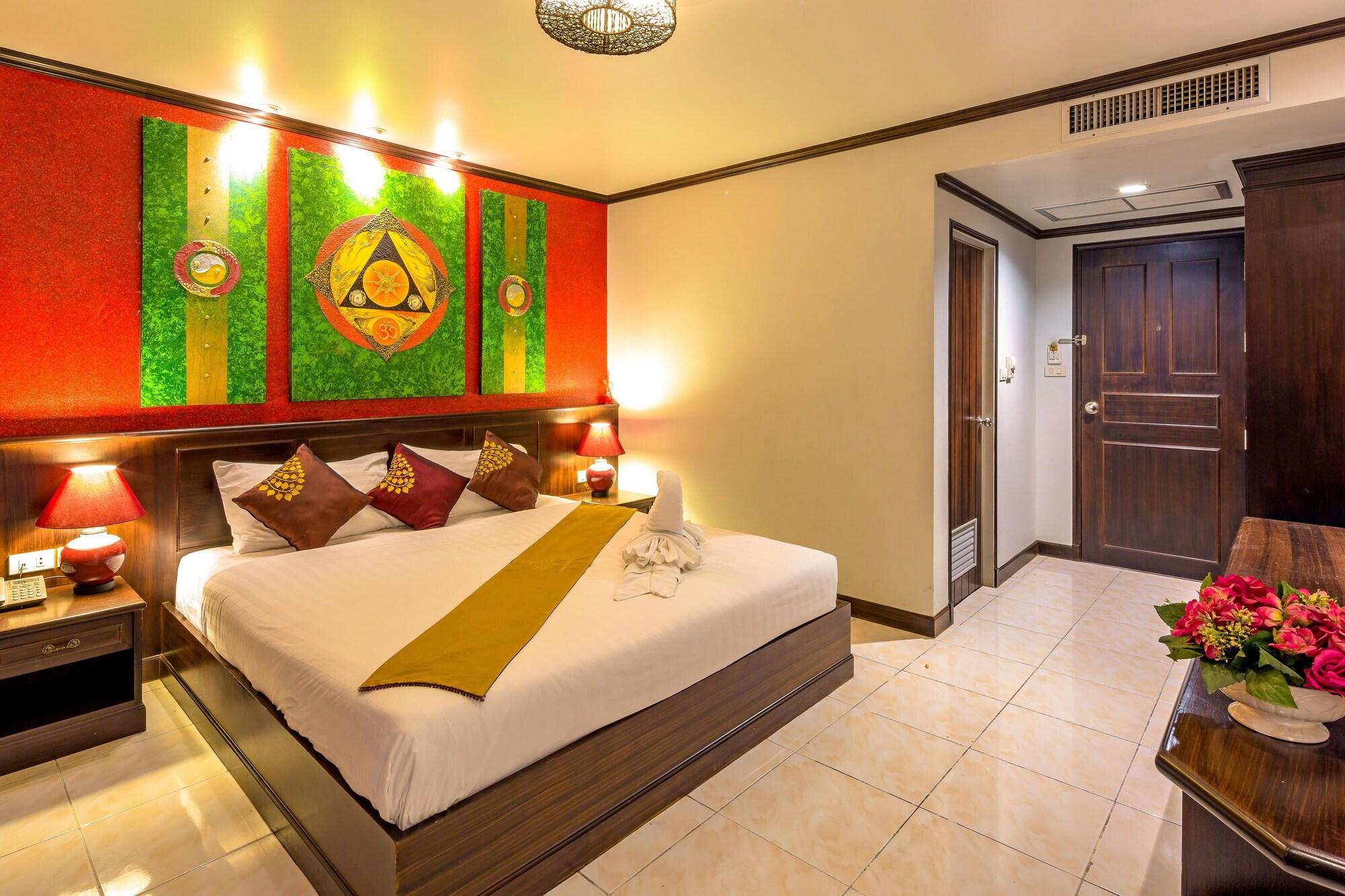 Tanawan Phuket Hotel Экстерьер фото