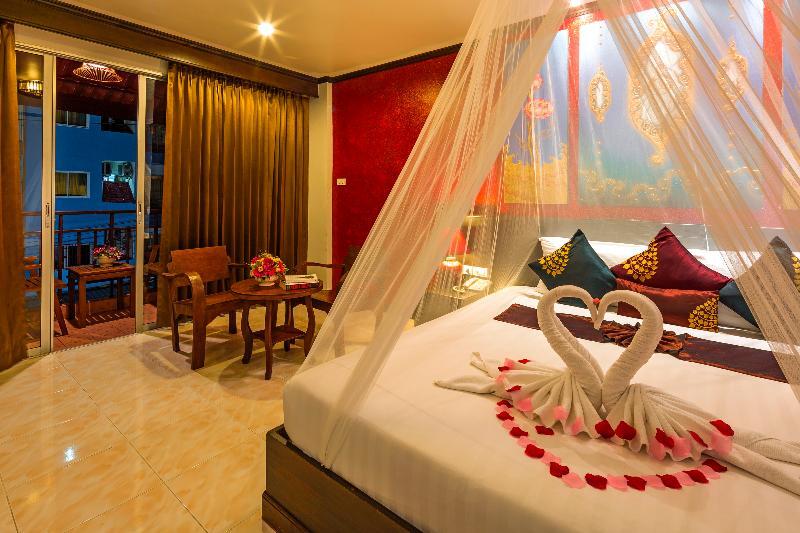 Tanawan Phuket Hotel Экстерьер фото
