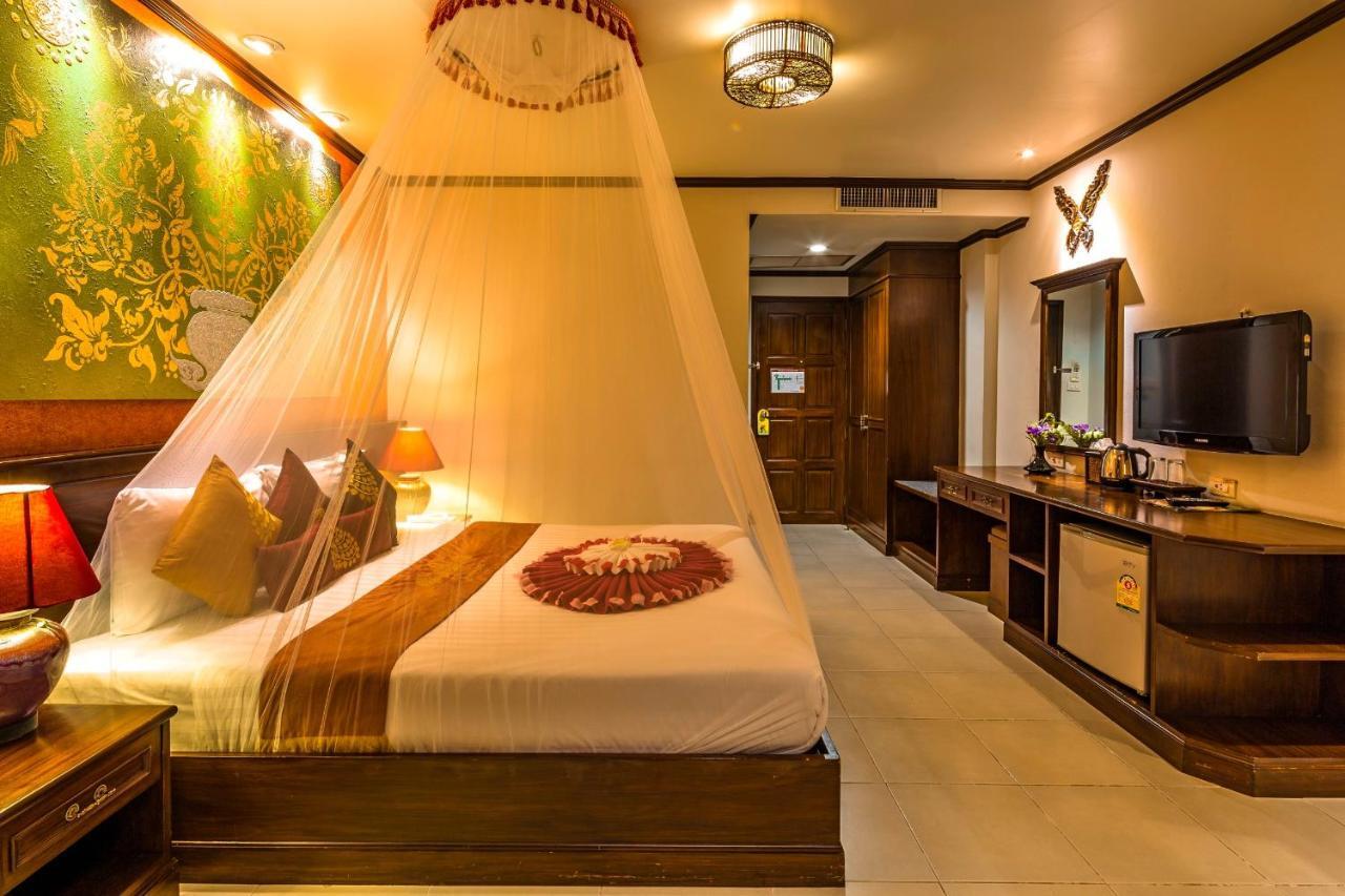 Tanawan Phuket Hotel Экстерьер фото