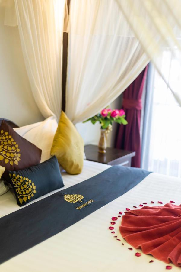 Tanawan Phuket Hotel Экстерьер фото