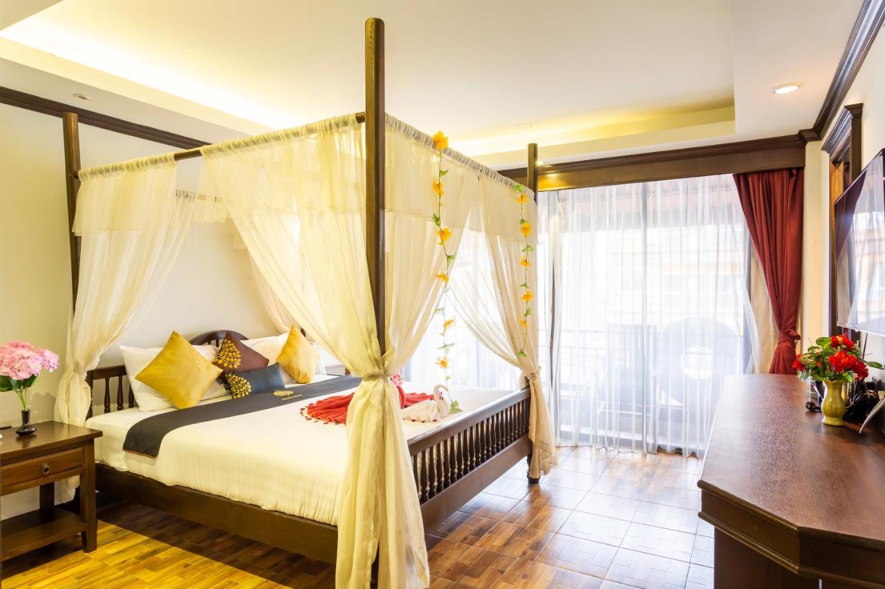 Tanawan Phuket Hotel Экстерьер фото