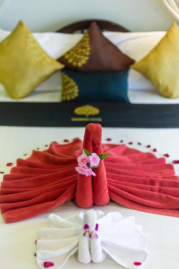 Tanawan Phuket Hotel Экстерьер фото
