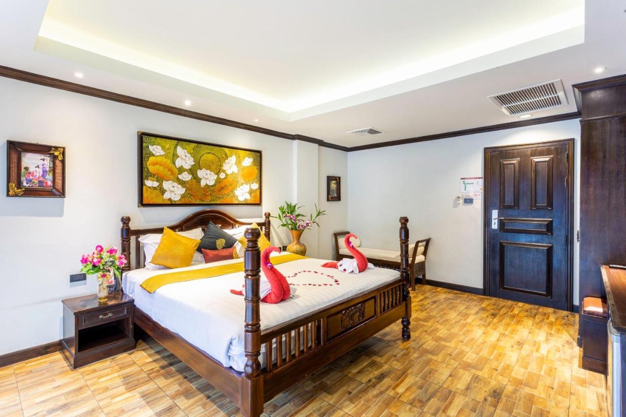 Tanawan Phuket Hotel Экстерьер фото